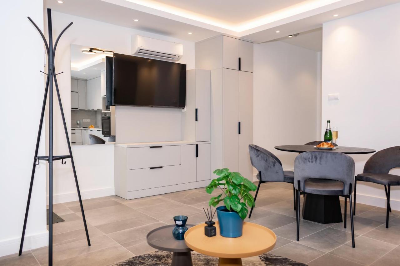 Luxury Cozy 2 Bdr Downtown Apt.3 บูดาเปสต์ ภายนอก รูปภาพ